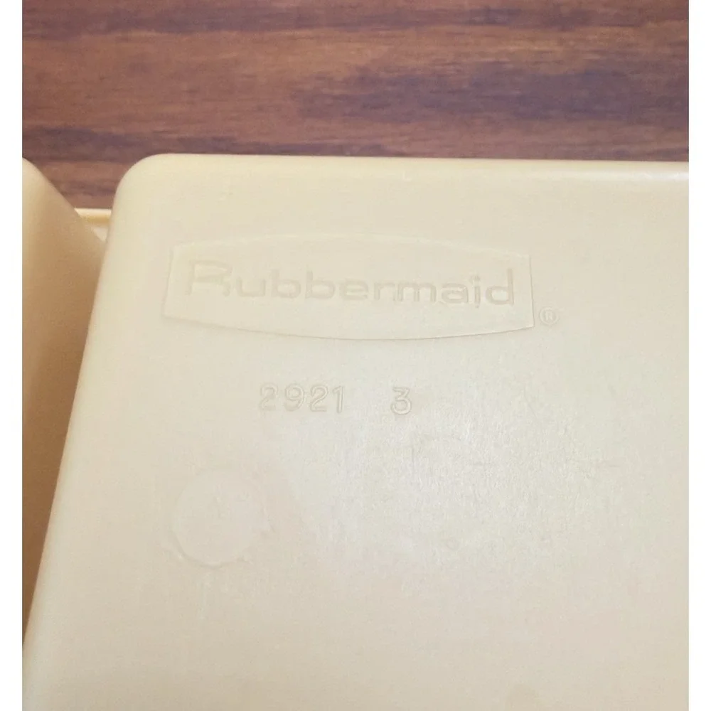 Rubbermaid vintage silverware